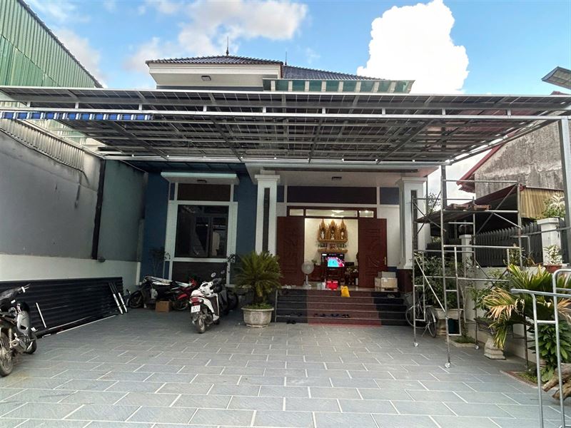 Tự dùng hay bán điện dư cho EVN có lợi hơn?