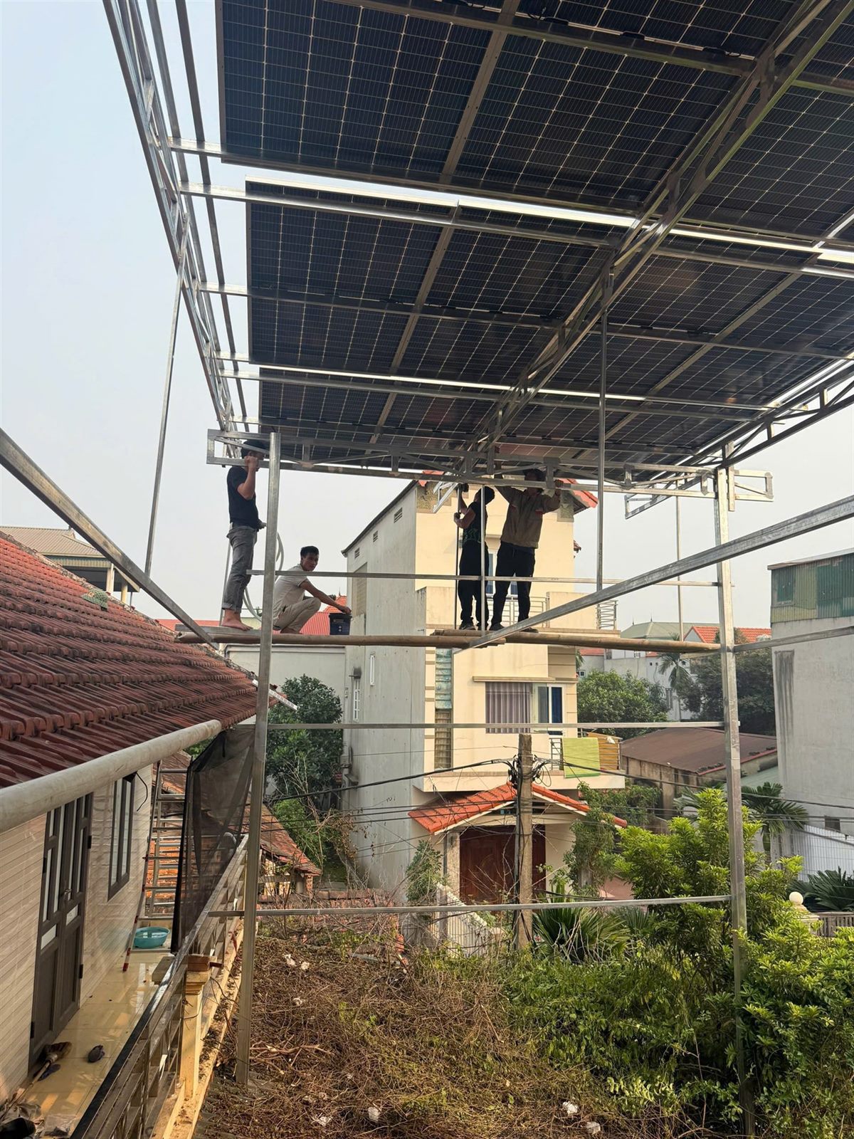 Chưa sang tên, chưa có sổ đỏ: lắp điện mặt trời được không?